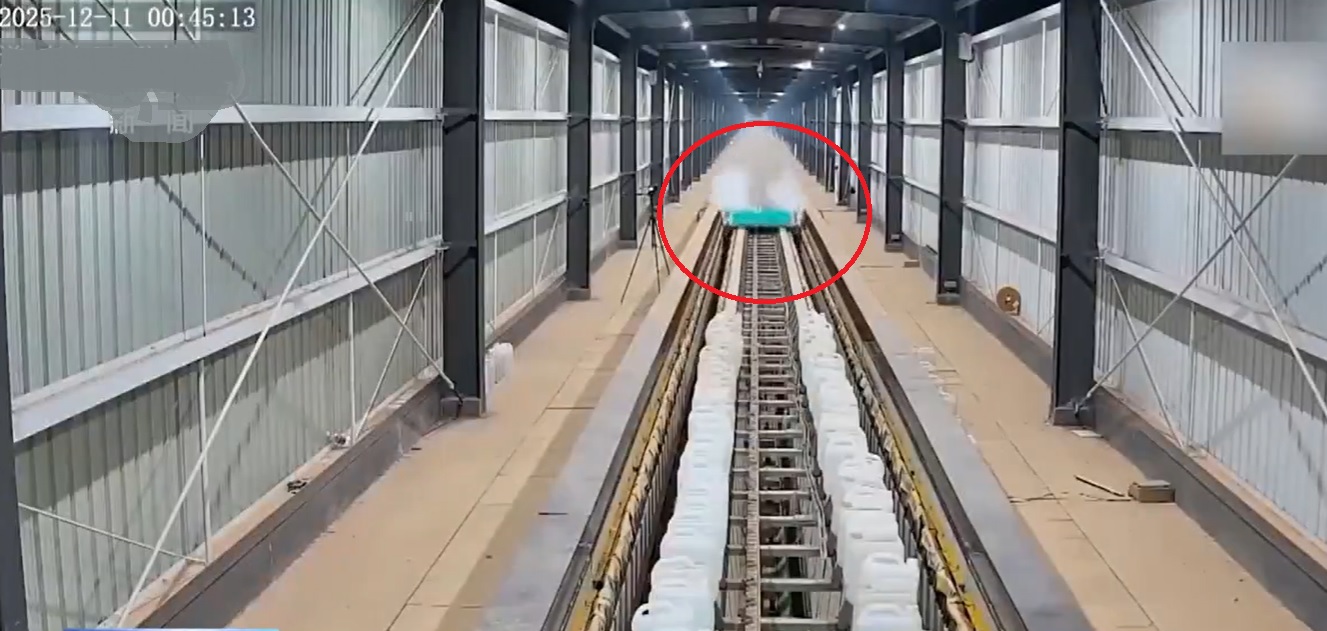 China Sets New Superconducting Maglev Record, Hitting 700 km/h in Just 2 Seconds