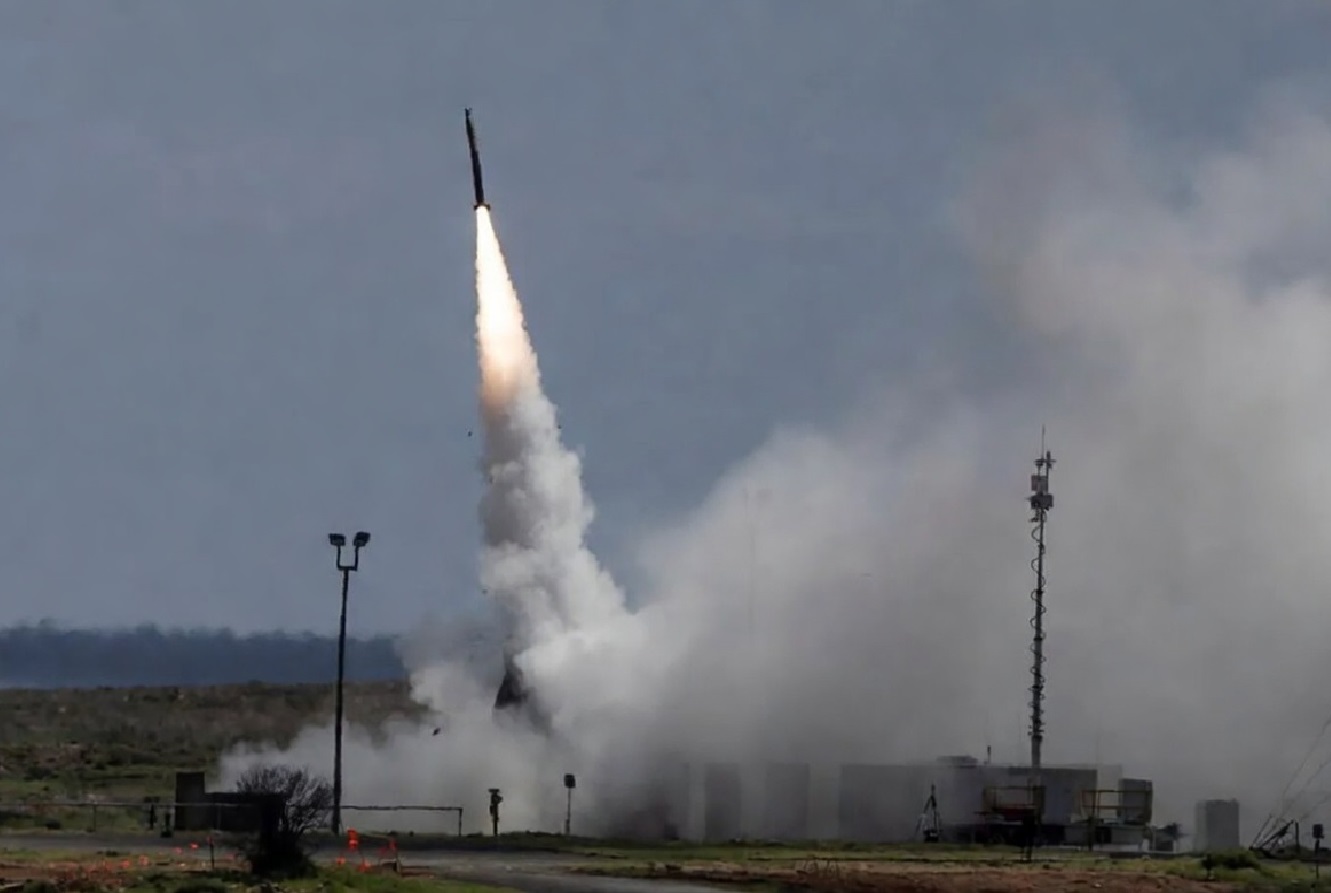 Australia Conducts First Test of Domestically Produced GMLRS Missile from HIMARS Launcher
