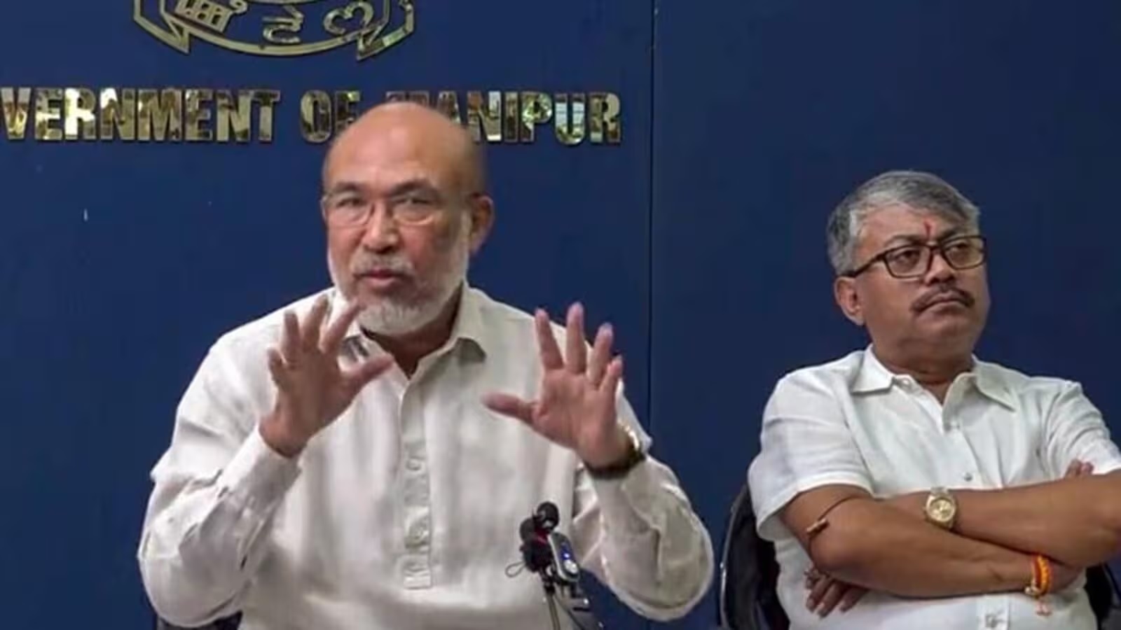 Manipur CM Reaffirms Commitment to Border Fencing Amid Local Protests