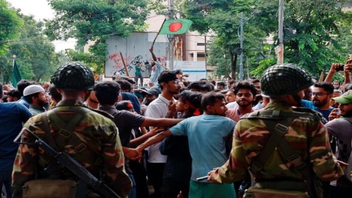 Bangladesh Grants Bail to Over 2,400 Political Prisoners Amid Political Turmoil