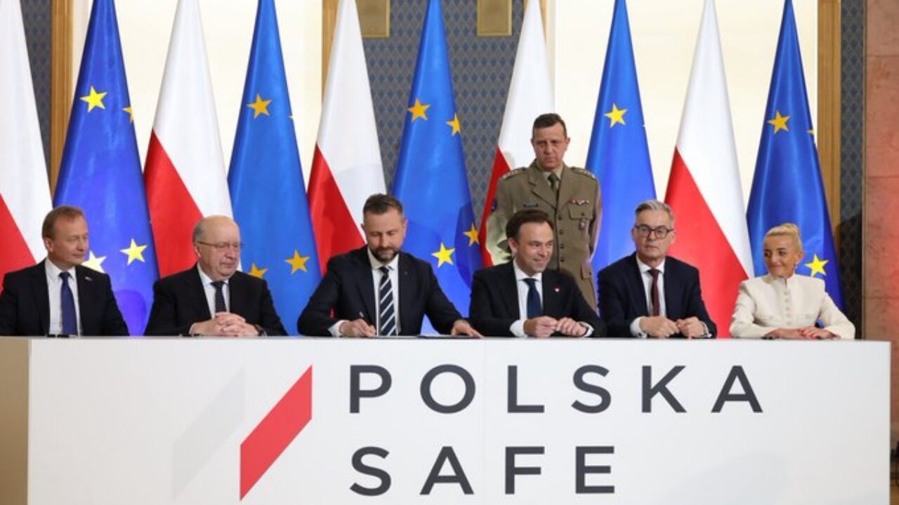 Poland Signs &euro;43.7 Billion Loan Agreement Under EU SAFE Defence Programme