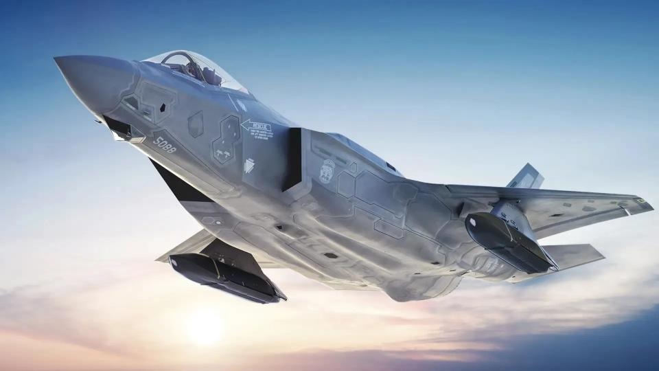 Lockheed Martin Successfully Tests F-35B with Long-Range Anti-Ship Missile (LRASM)