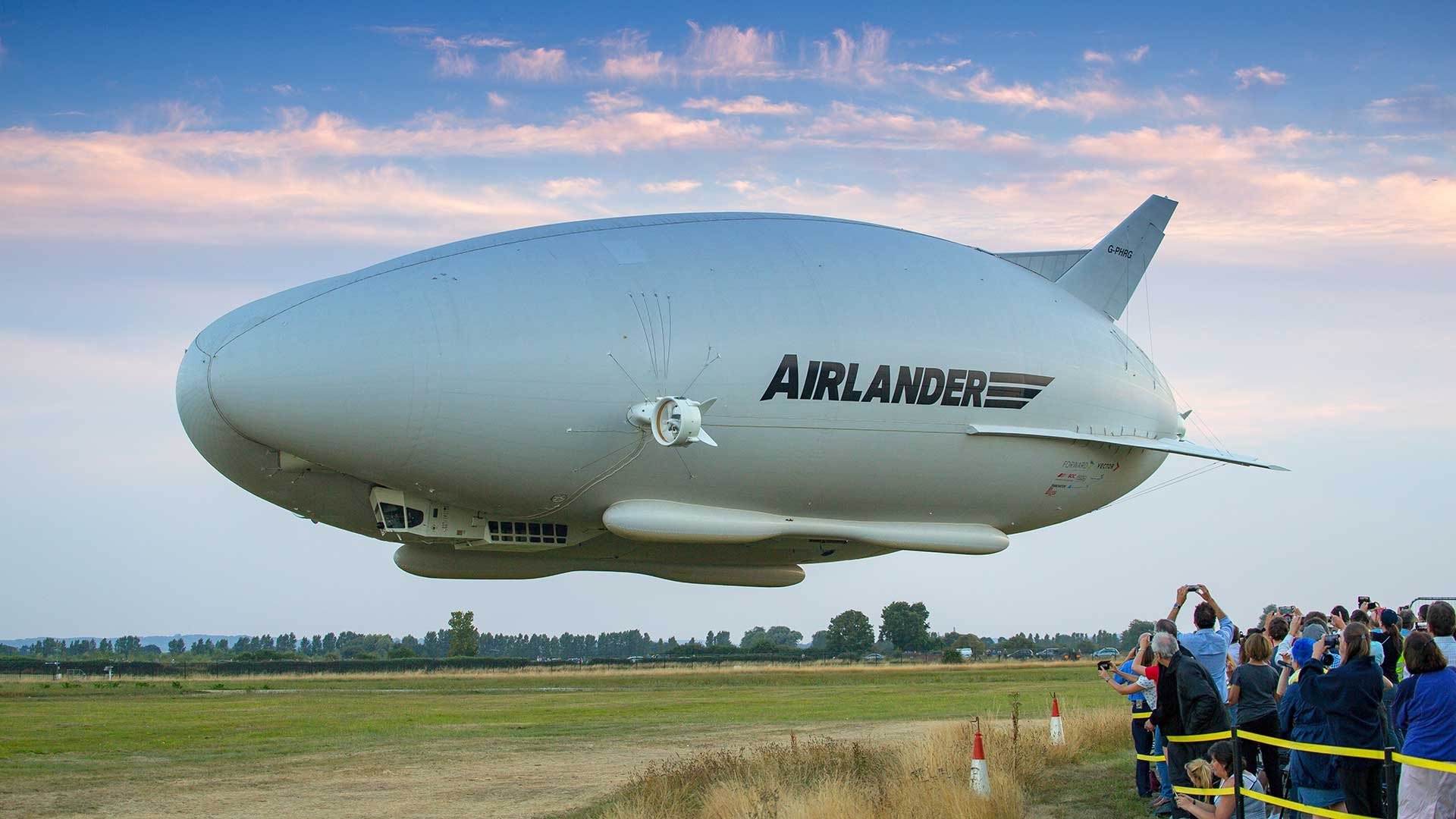 British Firm Hybrid Air Vehicles Expands to U.S. with Innovative Airlander Aircraft