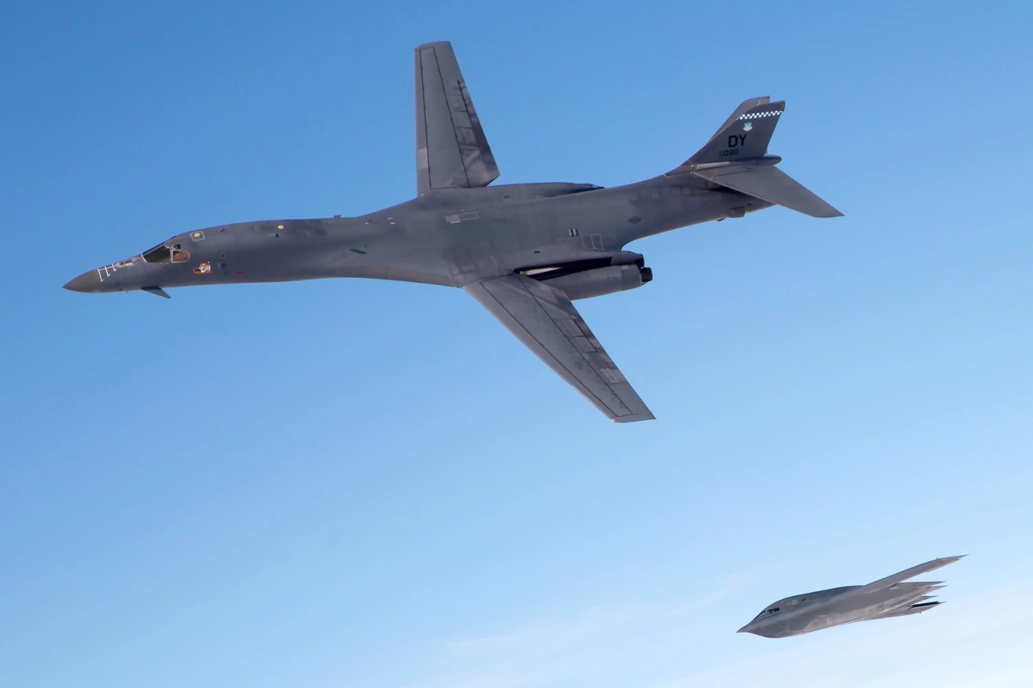U.S. Air Force Commits $1.7 Billion to Extend B-1 and B-2 Bombers Amid B-21 Delays