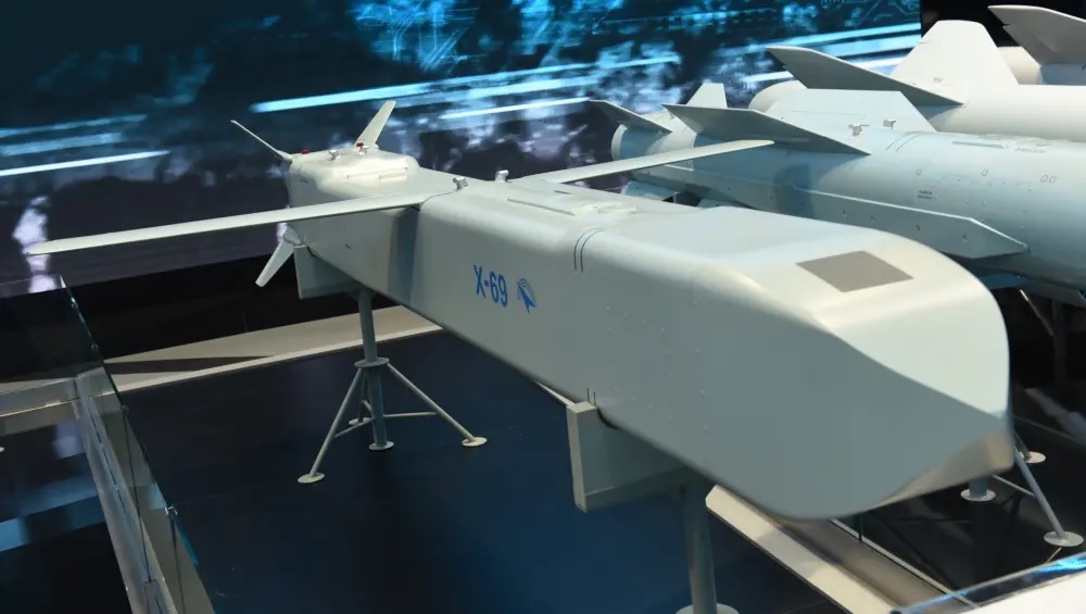Russia Proposes Equipping Indian Su-30MKIs with Advanced Kh-69 Stealth Missiles Range +400 Km Amid Indigenous Rivalry