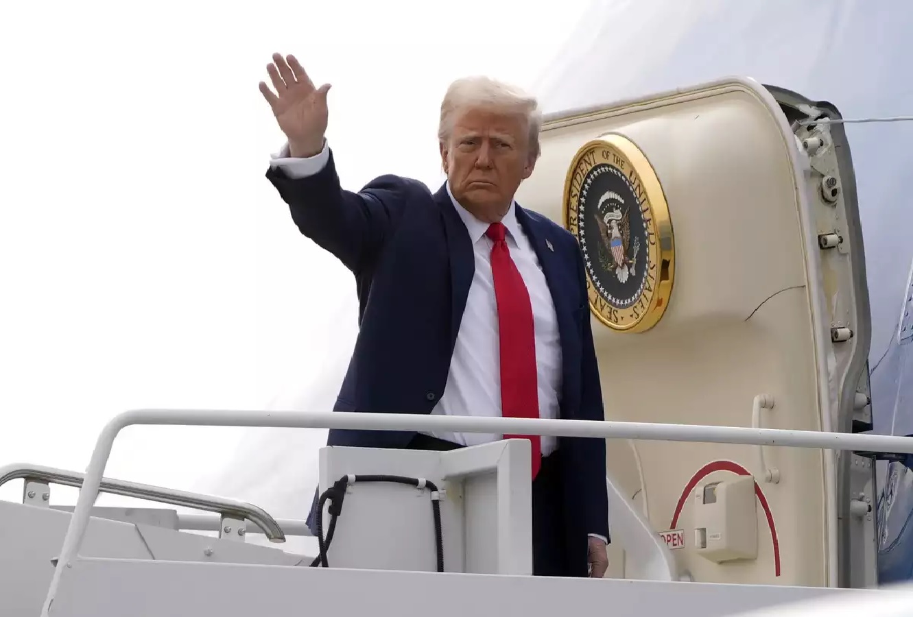 Trump Claims US Releasing 2,000-Pound Bombs to Israel Amid Ongoing Conflict