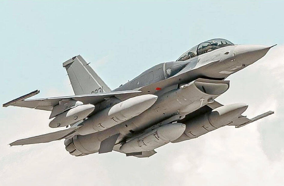First Taiwanese F-16 Block 70 Flies with Five-Tank Fuel Configuration During Texas Tests