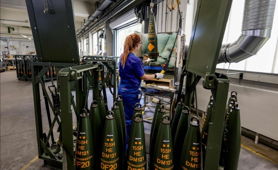 Rheinmetall Wins &euro;8.5 Billion Contract for 155mm Artillery Ammunition with Bundeswehr