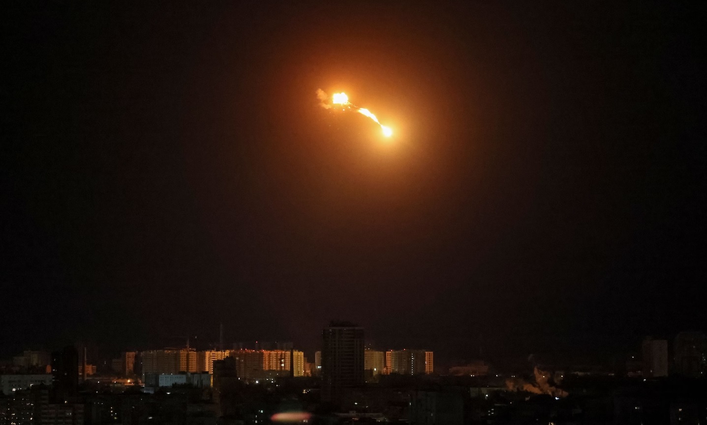 Russia Advances in Eastern Ukraine Amid Deadly Air Strikes, Ukraine Urges for More Retaliatory Capabilities